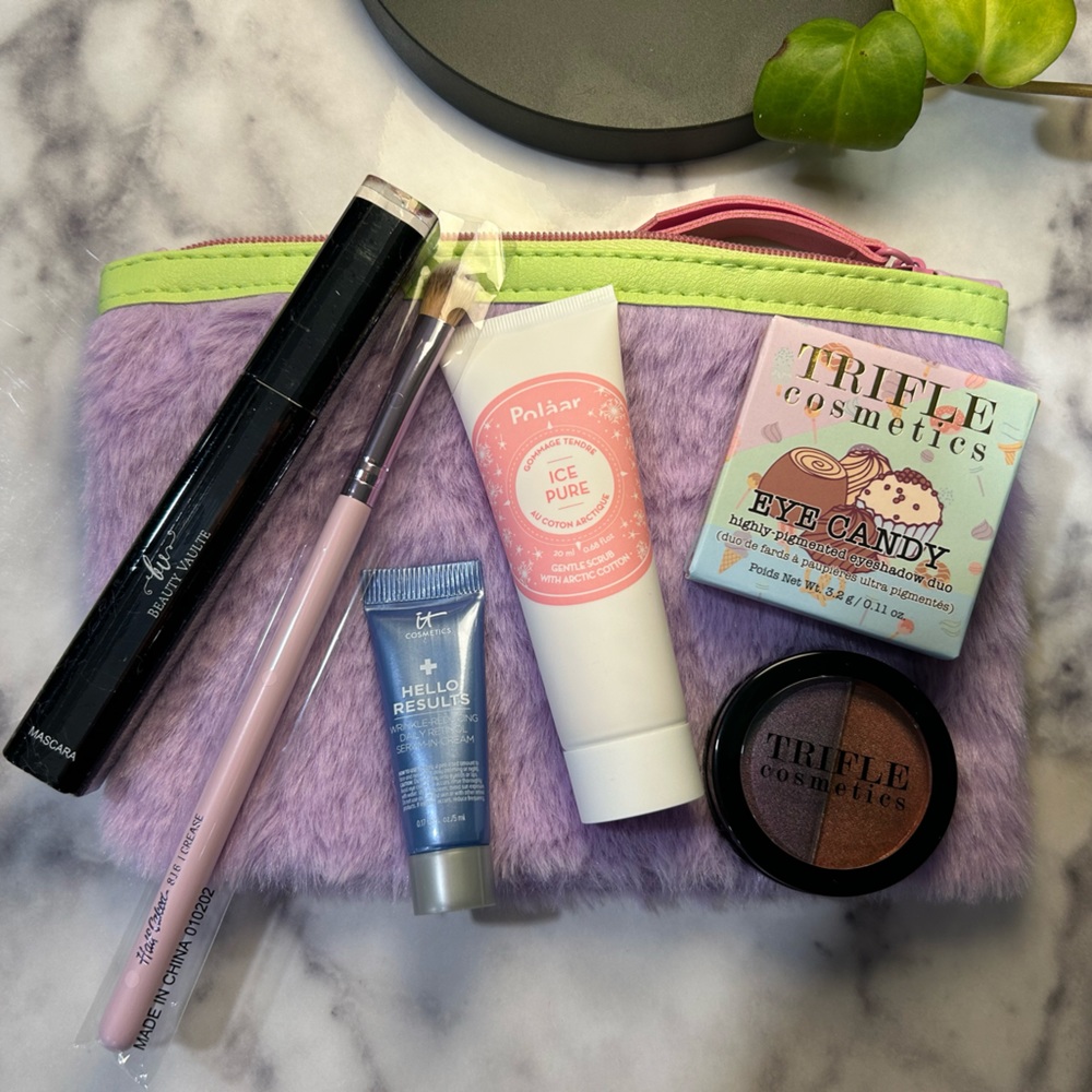 Stocking stuffer!! Ipsy Bundle -lavender faux fur makeup bag and 5 goodies